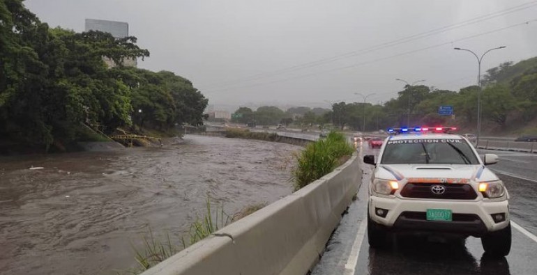 Río Guaire sobrepasó los niveles - ACN