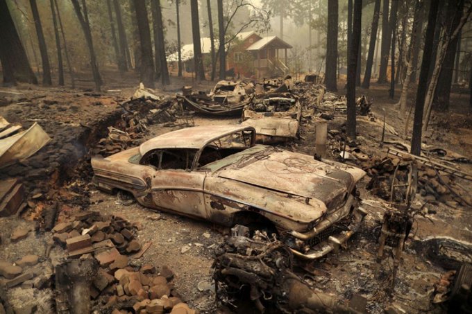 Nuevo incendio arrasó con un pueblo entero en California
