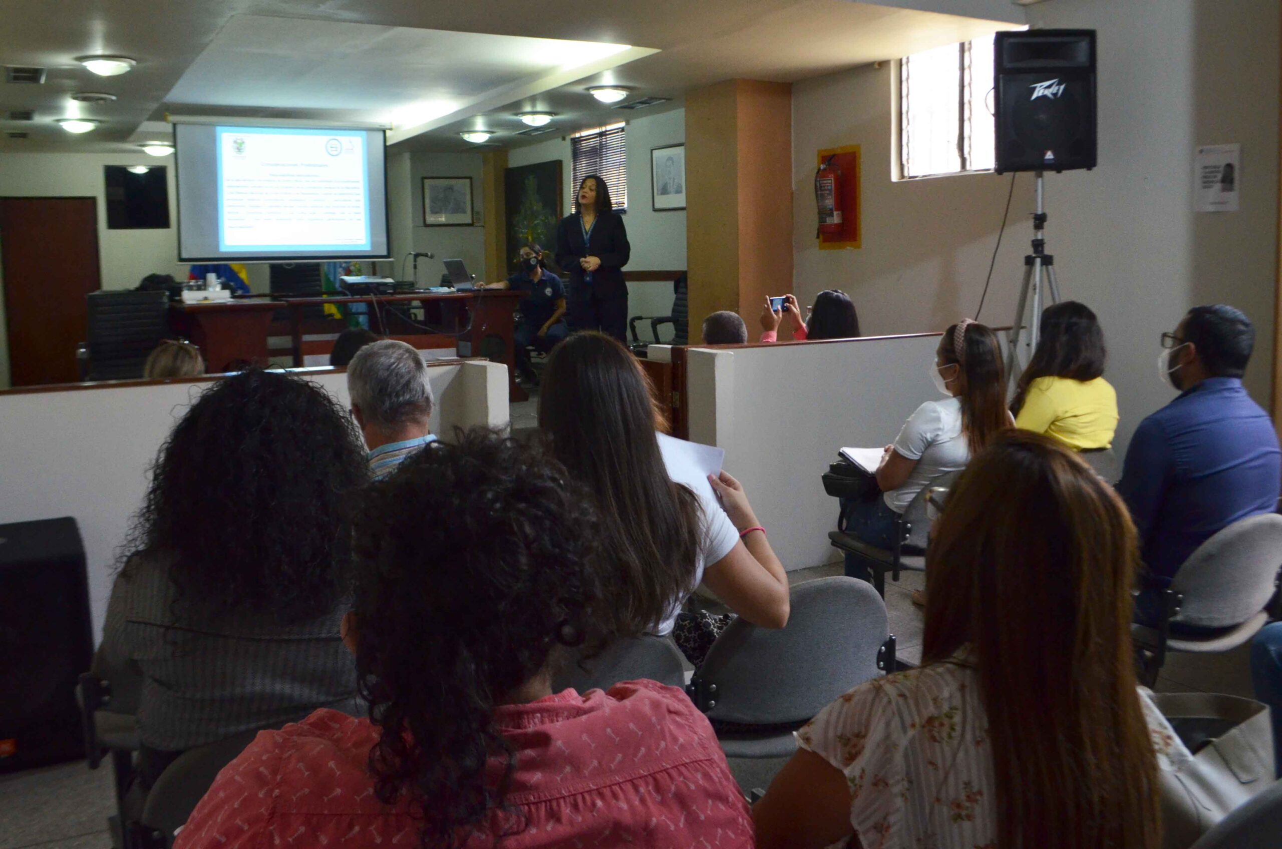 Contraloría de Naguanagua dictó taller de formación a trabajadores