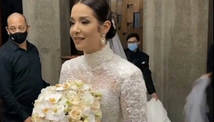 Daniela Alvarado se casó por la iglesia - ACN