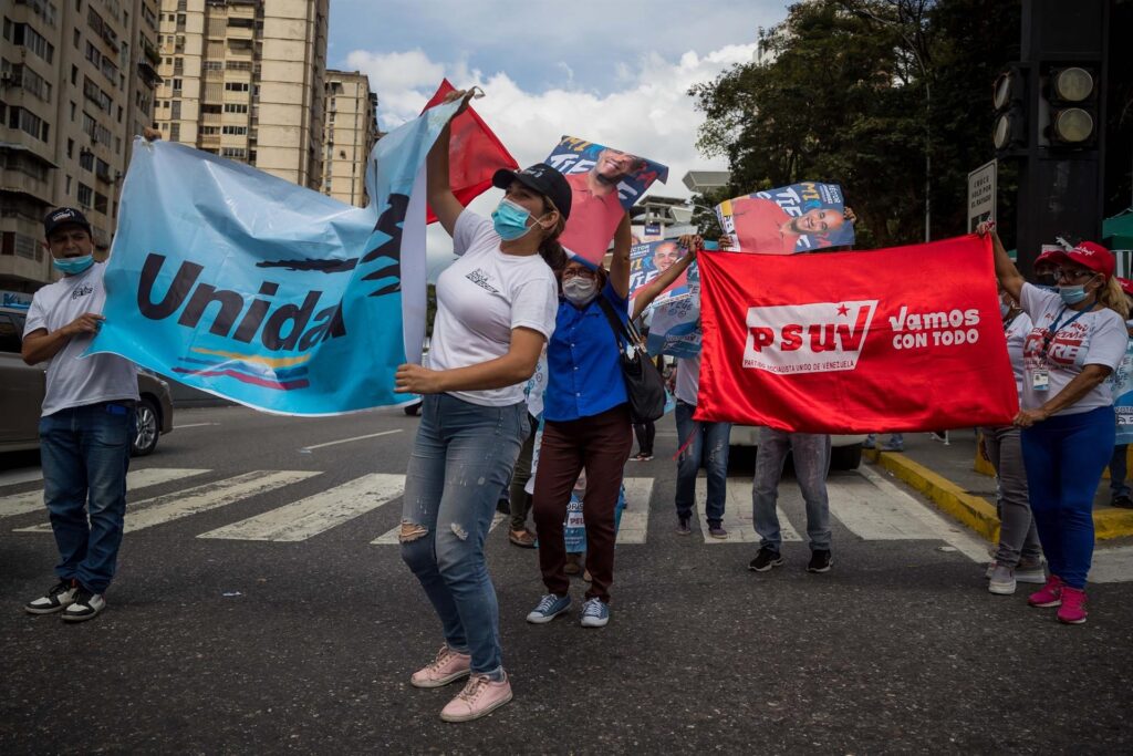 Chavismo y oposición cerraron campaña - noticiacn