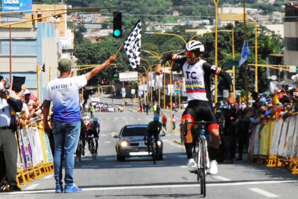 Luis Gómez triplicó en la Vuelta - noticiacn
