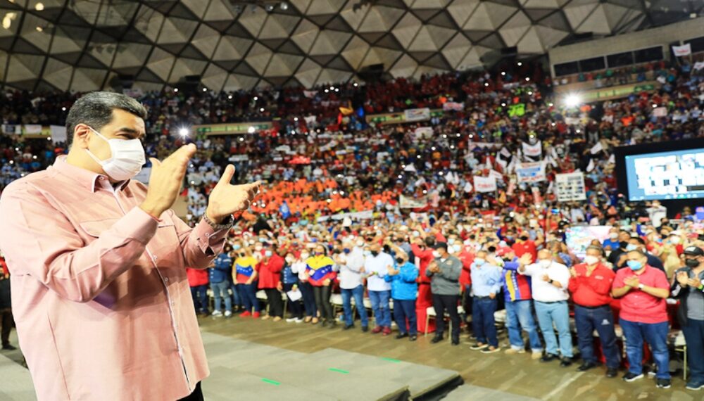 Maduro aumentó a medio petro salario mínimo - noticiacn