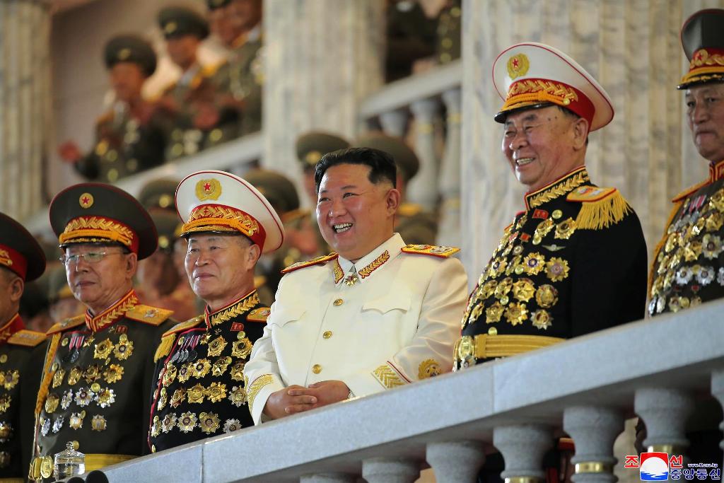 Kim Jong-un ampliará poder nuclear - noticiacn