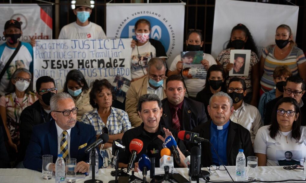 Activistas rechazan demanda Rafael Lacava - noticiacn
