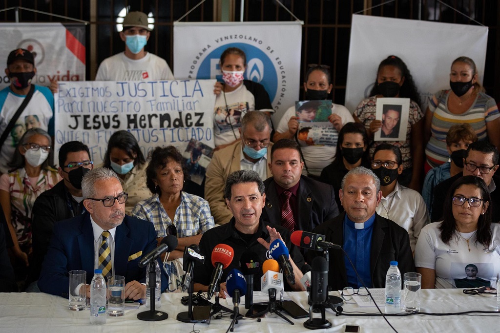 Activistas rechazan demanda Rafael Lacava - noticiacn