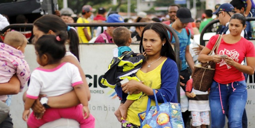 El 70% de venezolanas emigradas a Ecuador y Perú sufren violencia de género. Al menos 7 de cada 10 migrantes y refugiadas venezolanas en Ecuador y Perú - noticiacn