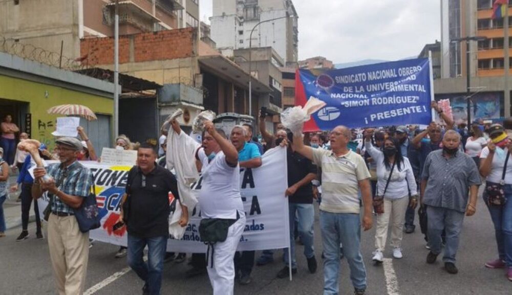 Empleados públicos mantienen protestas - noticiacn