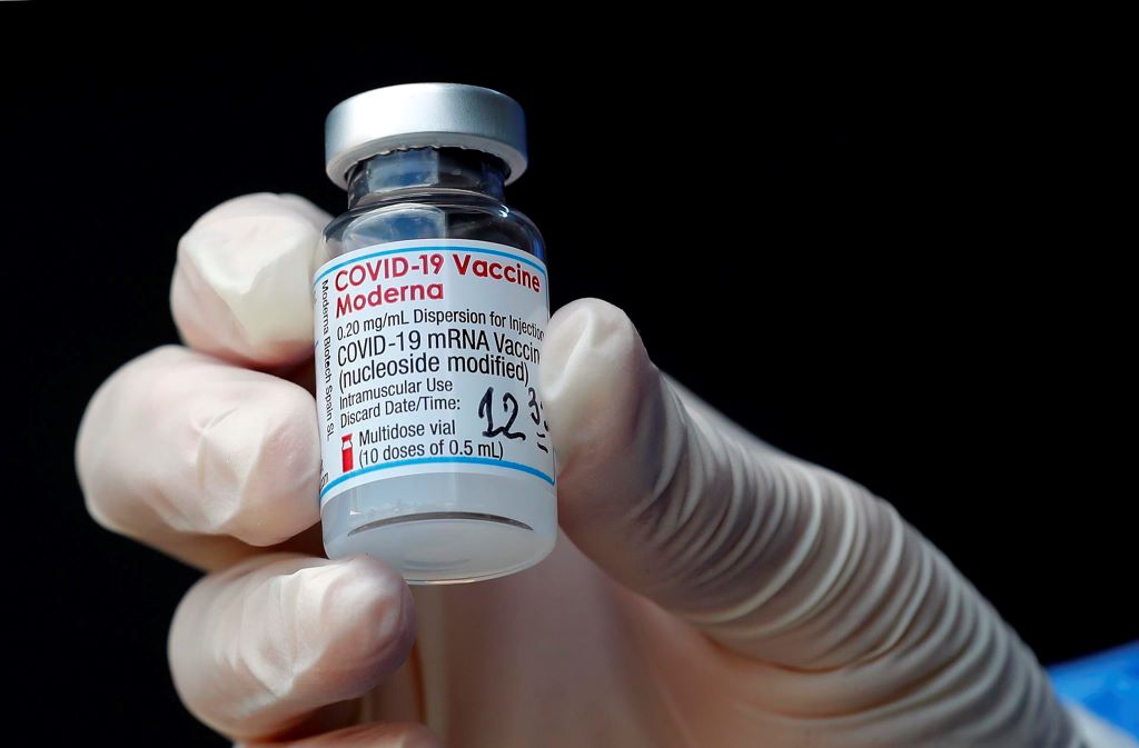 Moderna pide a EEUU autorizar su vacuna actualizada - noticiacn