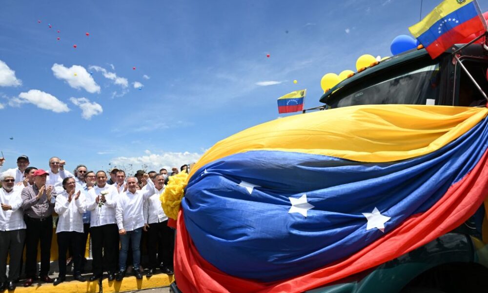 Colombia y Venezuela reabren la frontera - noticiacn