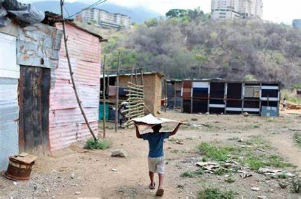 Maduro se compromete a erradicar por completo la pobreza - noticiacn