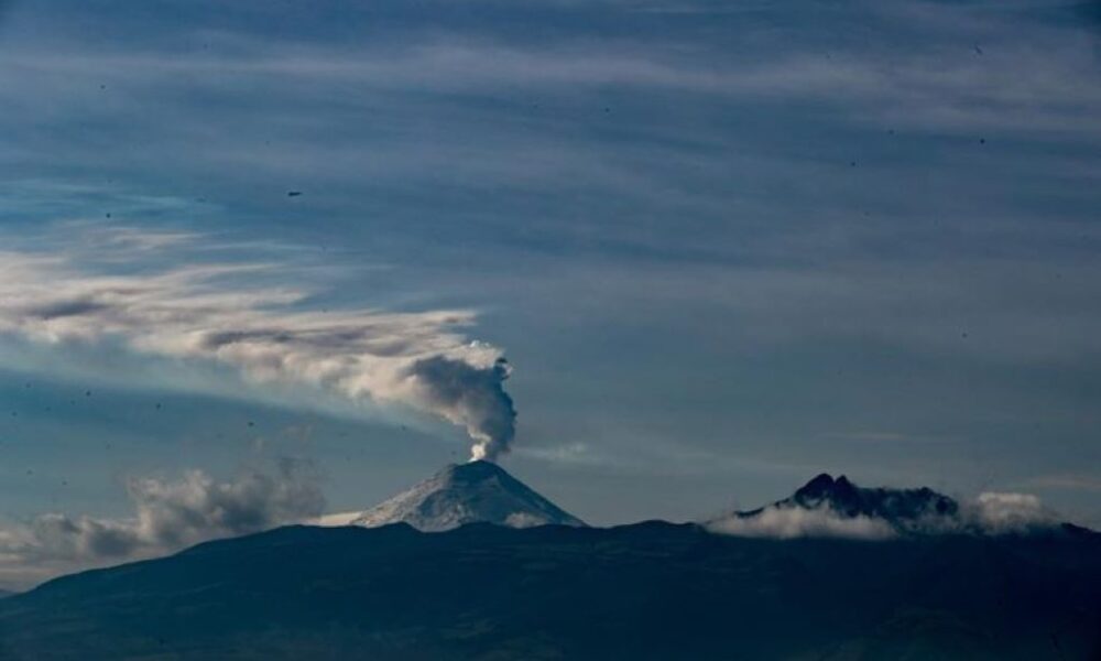 Volcán Cotopaxi en proceso eruptivo - noticiacn