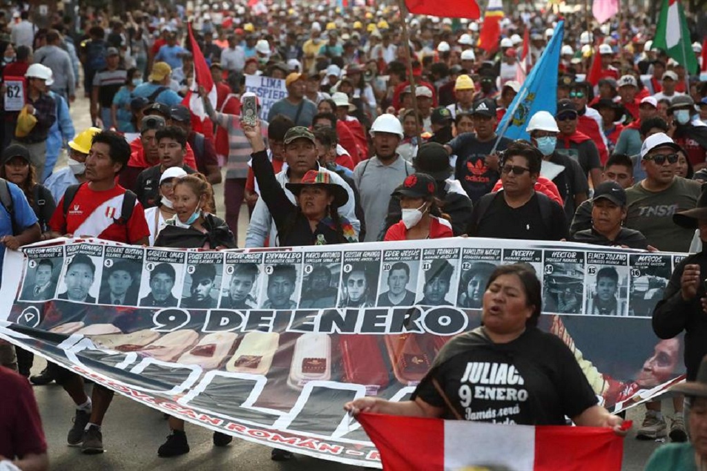 Miles de peruanos vuelven a marchar - noticiacn