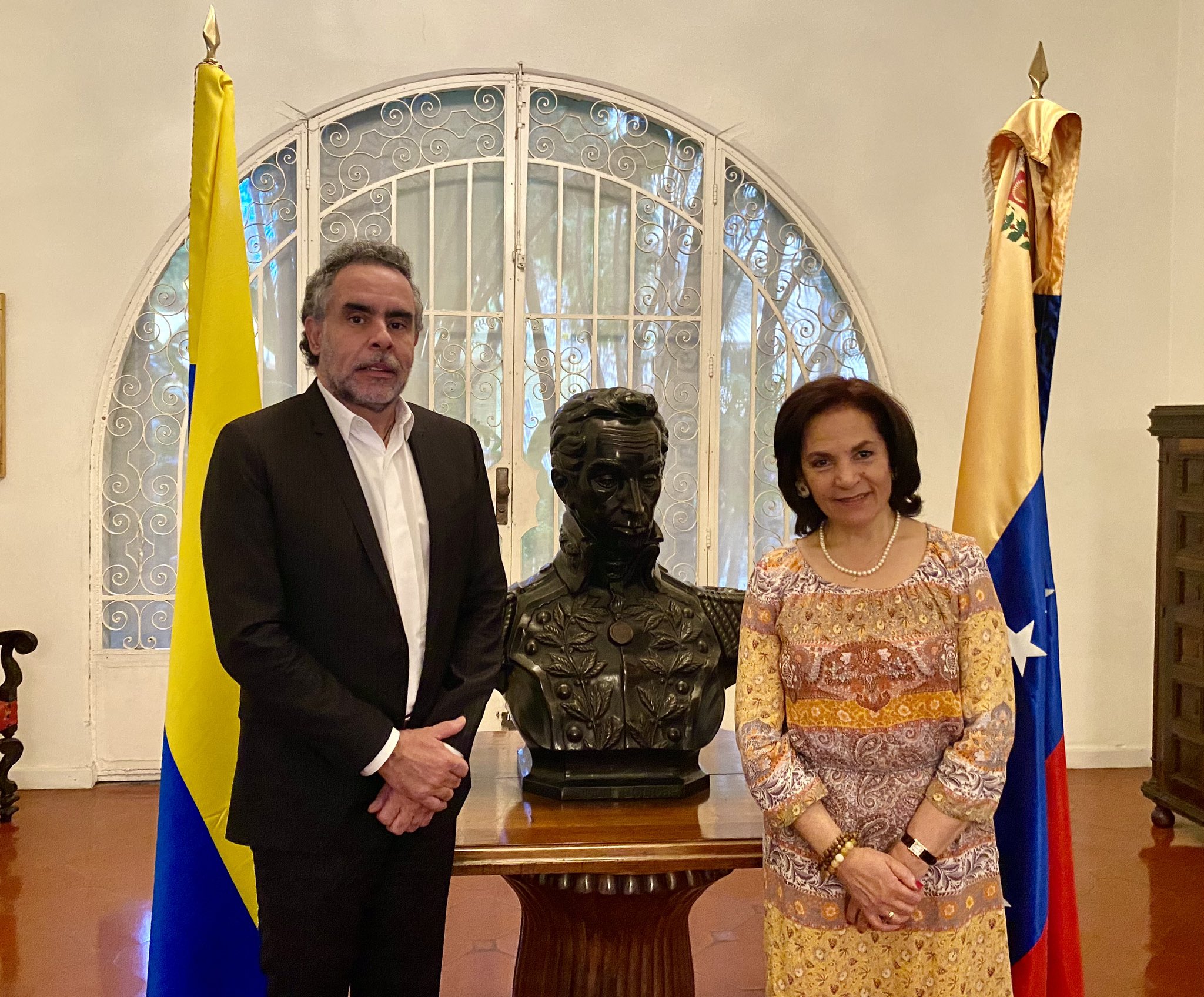 nueva consul colombiana