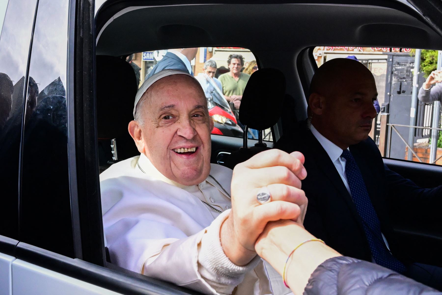 Papa Francisco salida del hospital - acn