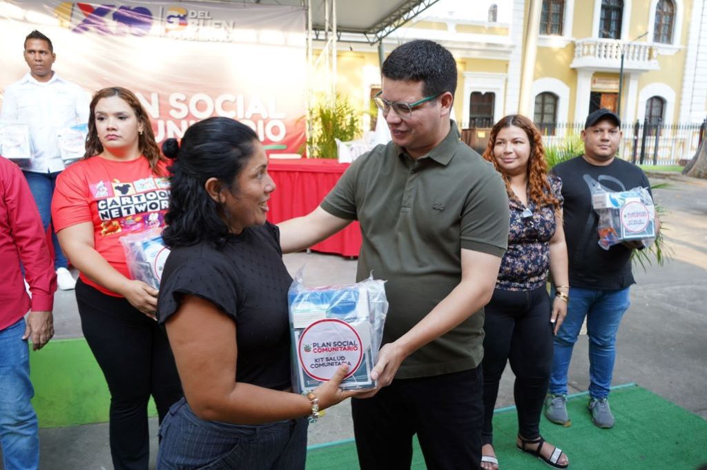Alcalde Fuenmayor entregó kits de salud - noticiacn