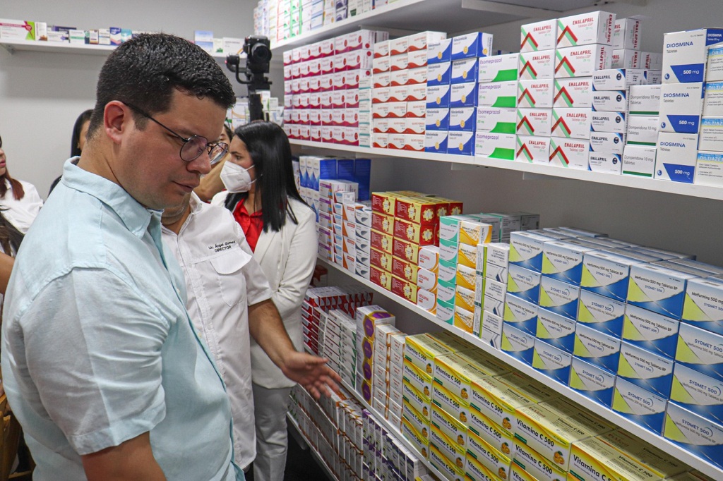 Fuenmayor inauguró farmacia móvil - noticiacn
