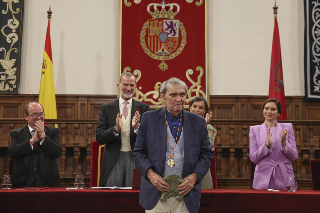 Rafael Cadenas recibió Premio Cervantes-acn
