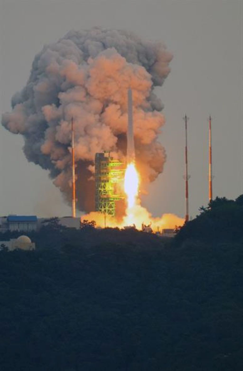 Corea del Sur lanza cohete Nuri - noticiacn