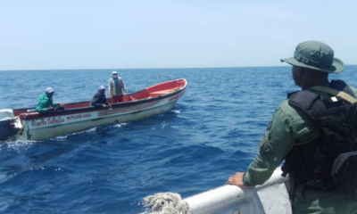 rescatados tres pescadores en Tucacas-acn
