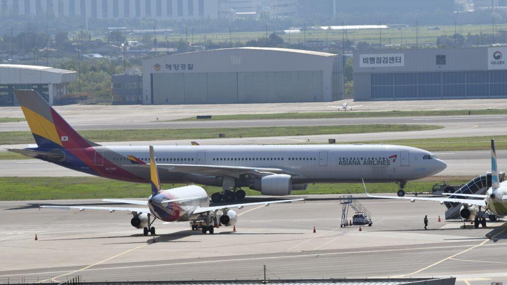 Pasajero abre puerta avión Corea del Sur-acn