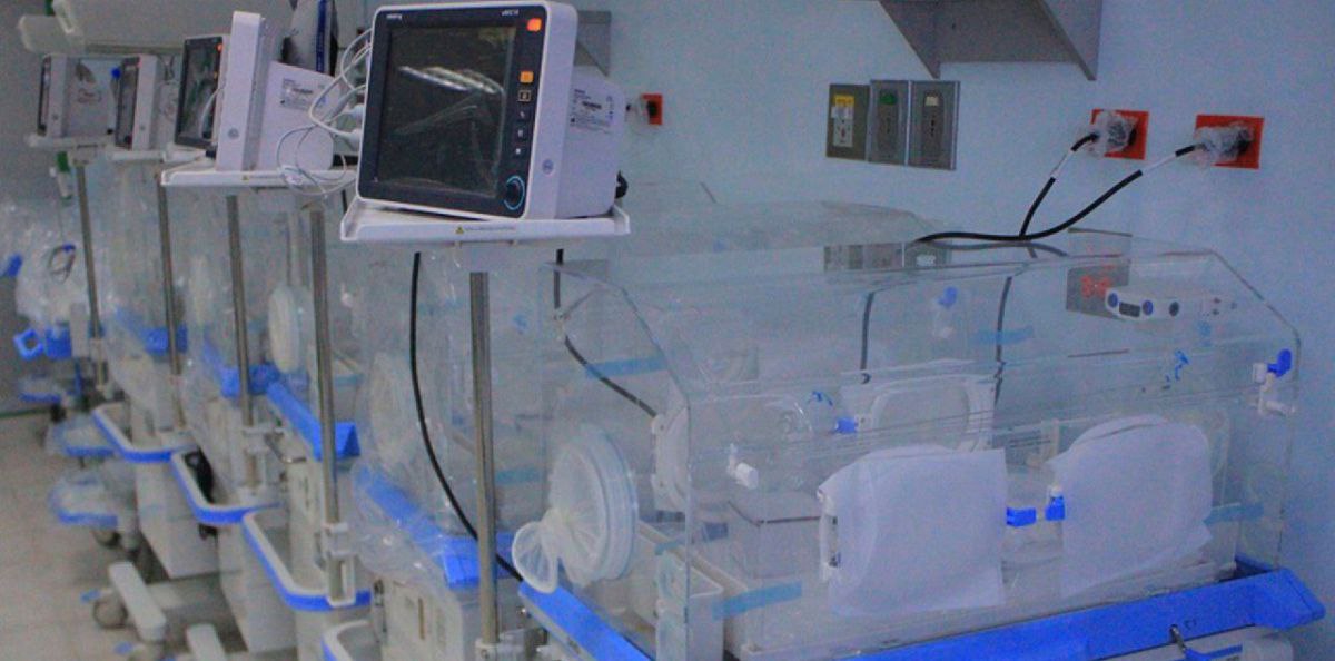 Lacava entregó nuevos equipos médicos a la Maternidad del Sur-acn