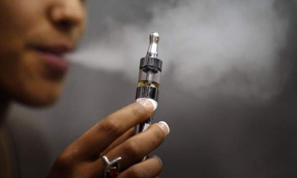 Maduro venta de cigarrillos electrónicos-acn