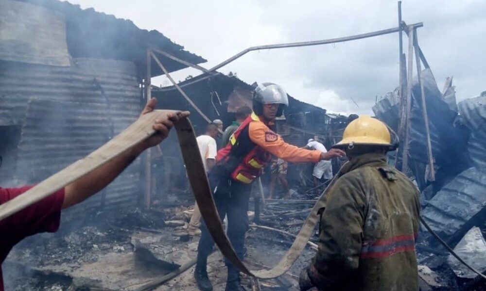 incendio en invasiones Los Venerables, Aragua-acn