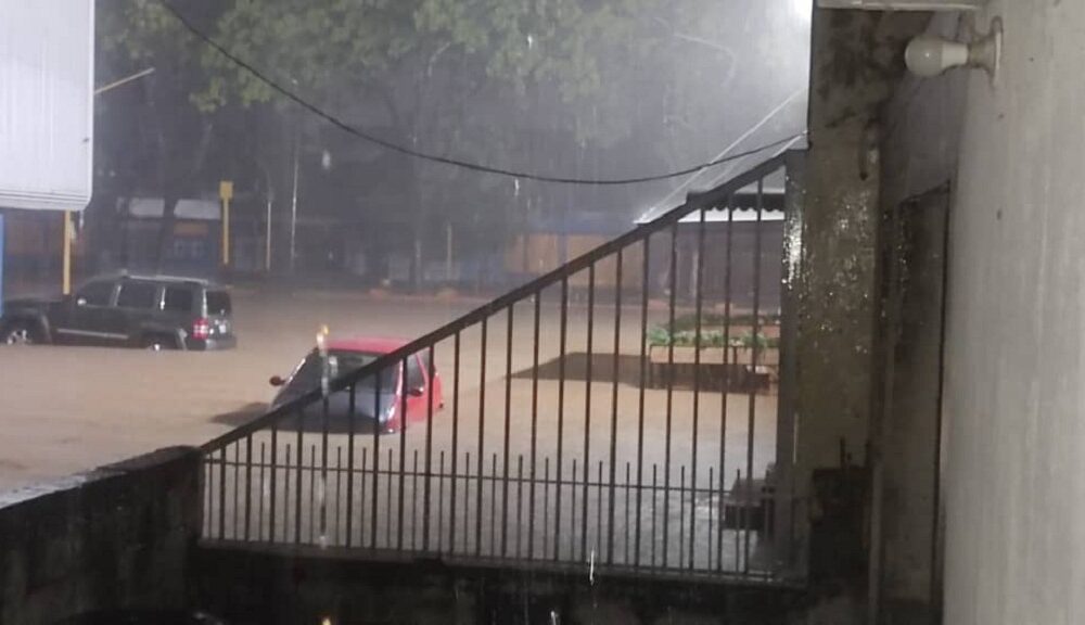 Lluvias cuasaron desbordamientos de cauces y anegaciones en Carabobo - noticiacn
