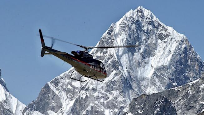 helicoptero estrelló en el Everest-acn