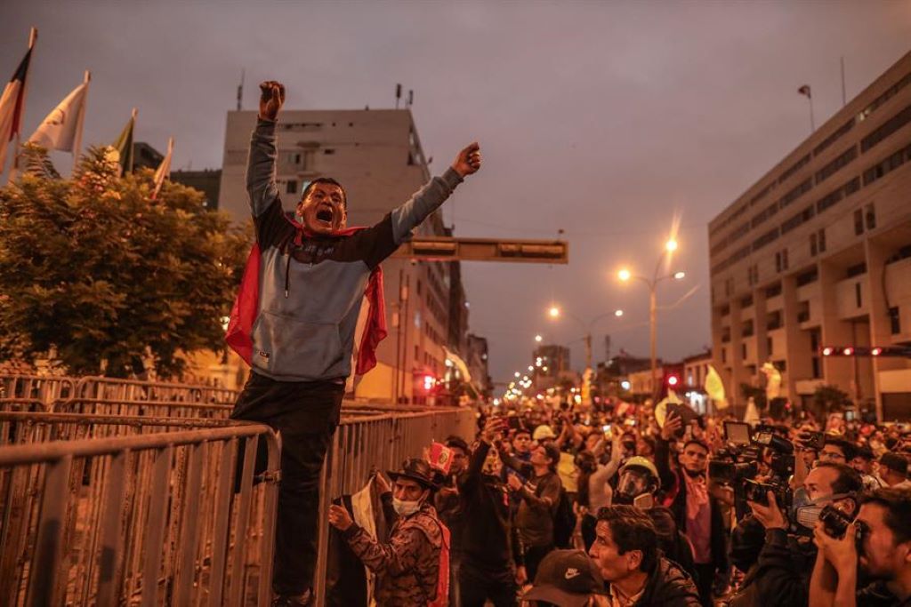 marcha antigubernamental en Lima - noticiacn