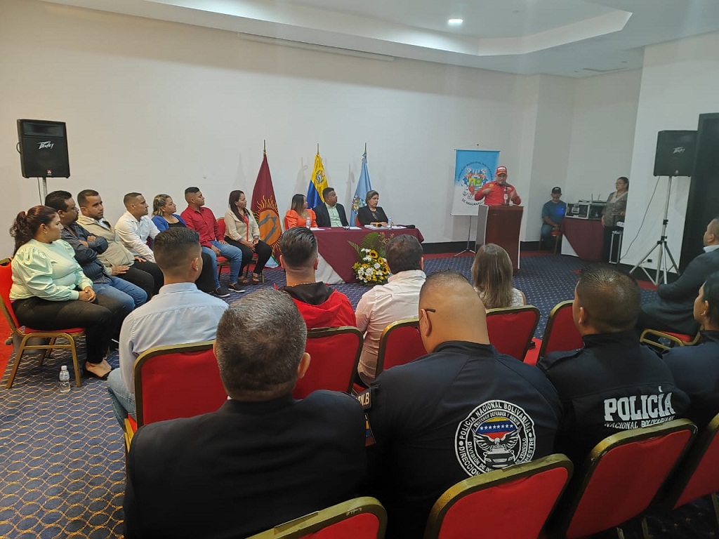 Concejo de Naguanagua rindió homenaje a funcionarios policiales - noticiacn