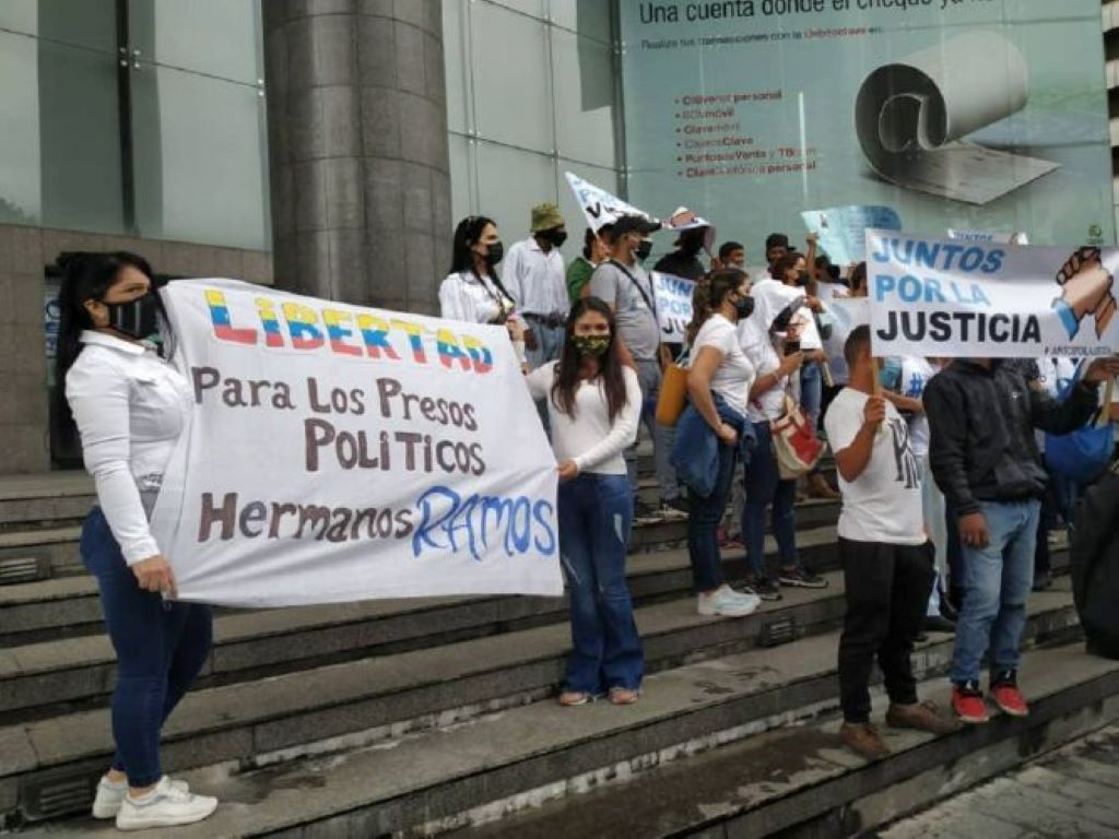 Familiares de presos políticos en Venezuela - noticiacn