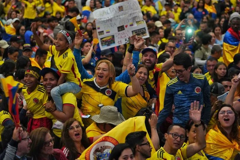 Multitud recibió a selección colombiana femenina - noticiacn
