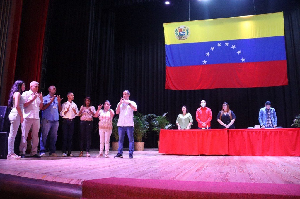 Certifican a aprendices de Lenguas de Señas Venezolanas - noticiacn