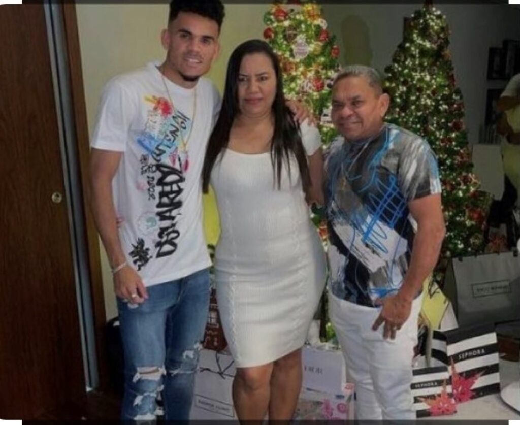 Secuestran a los padres de futbolista Luis Díaz - noticiacn
