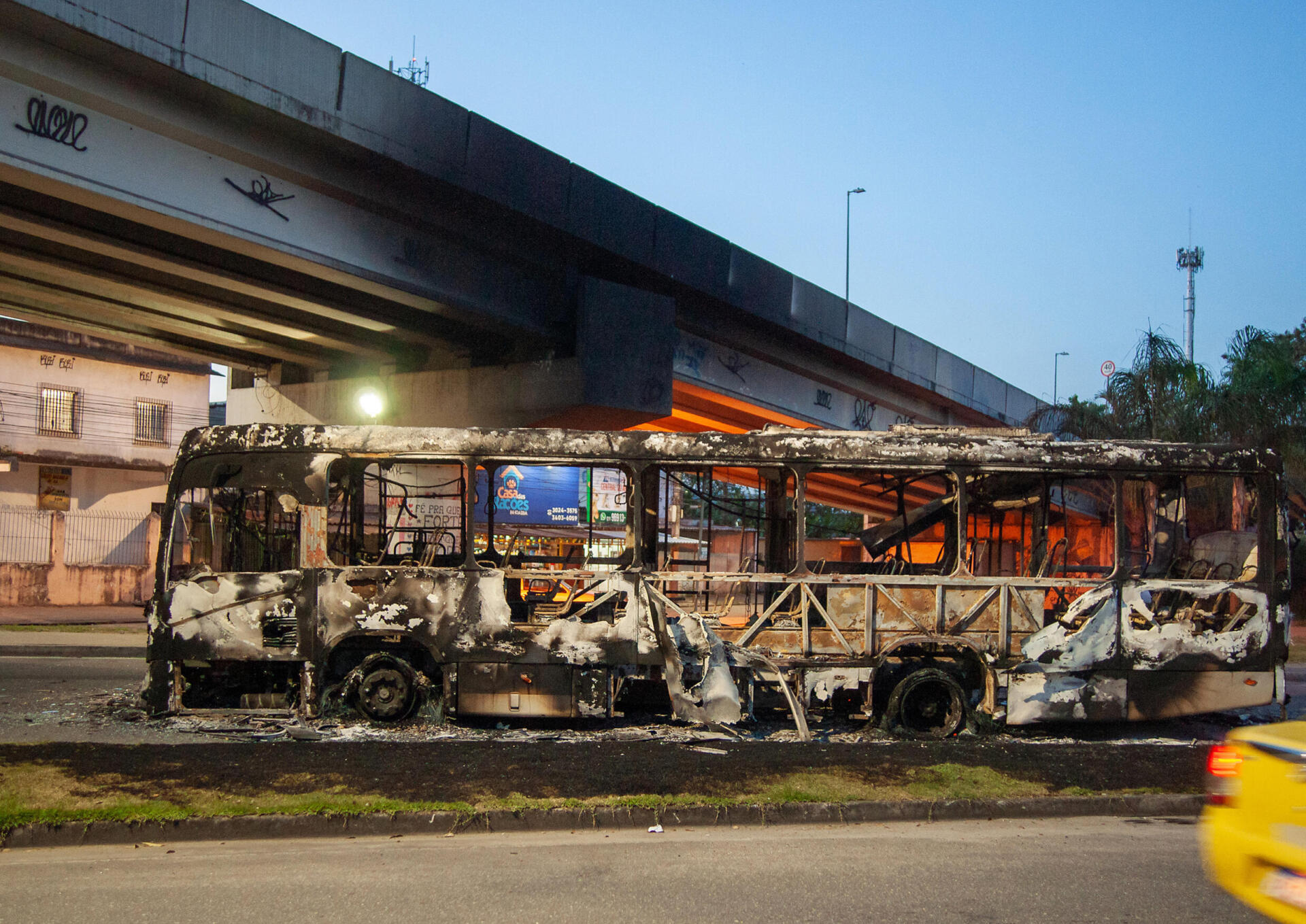 Incendiaron 35 autobuses en Brasil