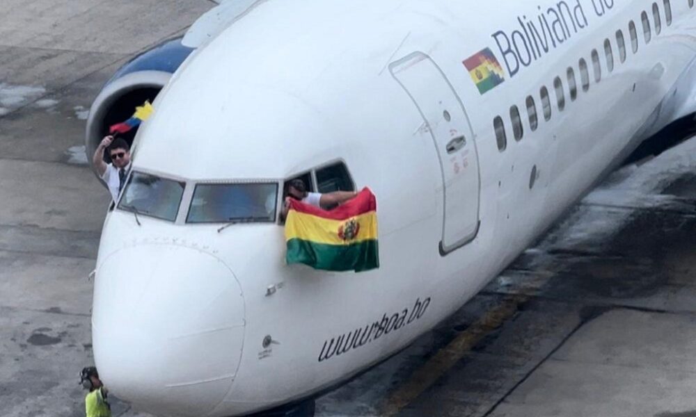 Aterriza en Venezuela primer vuelo de la estatal boliviana - noticiacn