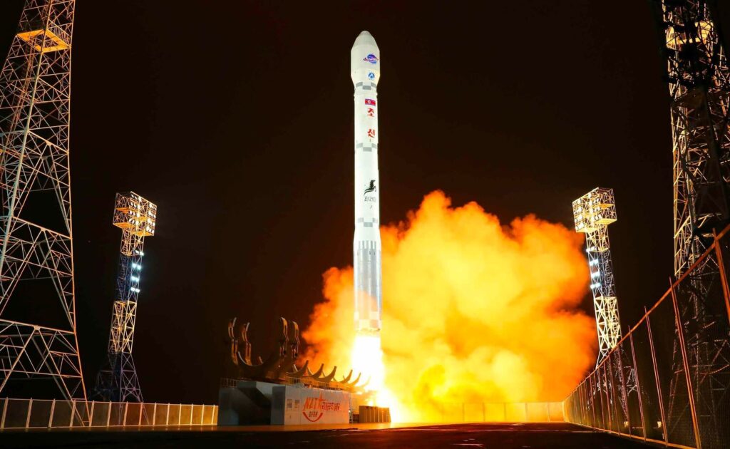 Corea del Norte pone en órbita satélite espía - noticiacn