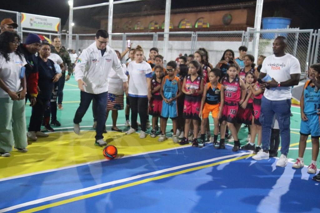 Fuenmayor inauguró cancha techada en Mañonguito - noticiacn