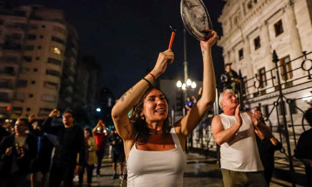Argentina vive jornada de tibias movilizaciones - noticiacn