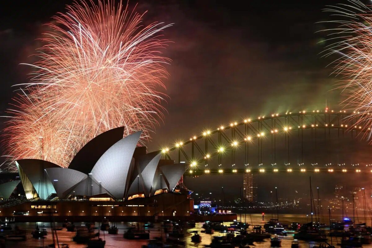 El año 2024 ya es festejado en varias partes del mundo - acn