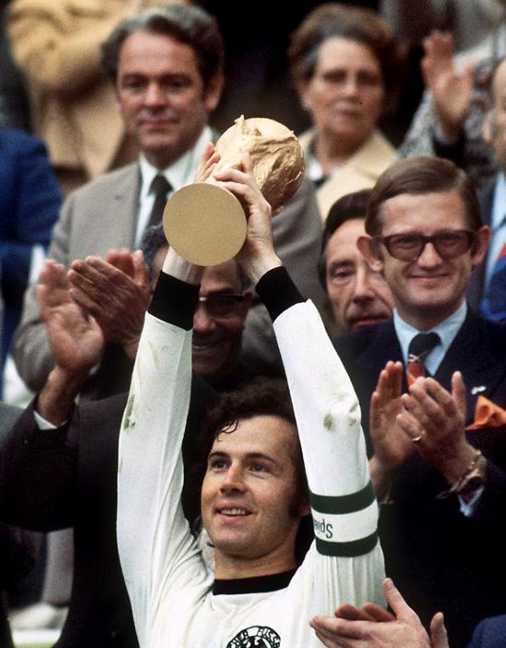 Franz Beckenbauer está irremediablemente ligado a los éxitos - noticiacn
