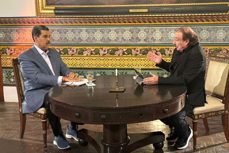 Nicolás Maduro en entrevista con el periodista Ignacio Ramonet - acn