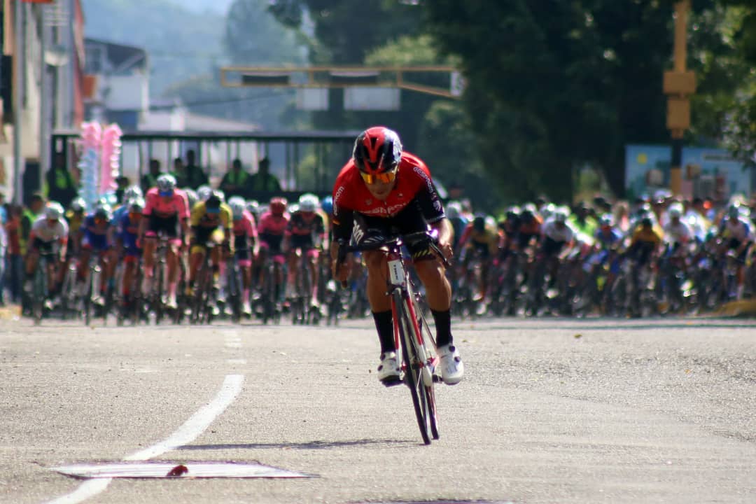 Nelson Soto, lidera primera etapa de Vuelta al Táchira - acn