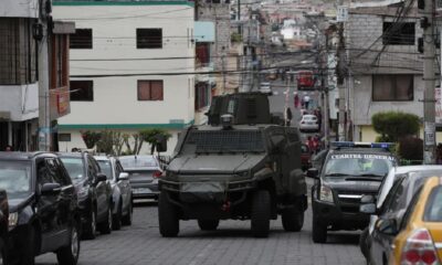 Liberan a dos de 178 funcionarios retenidos - noticiacn