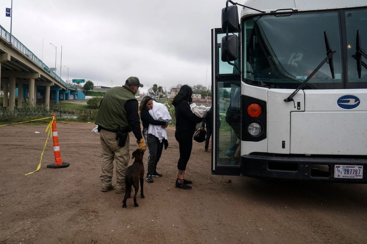 Autobuses con migrantes a Nueva Jersey