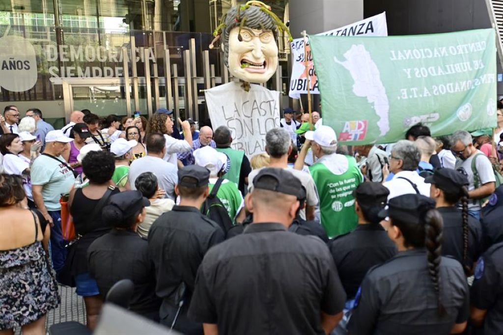Protestas en Argentina por ley ómnibus - noticiacn