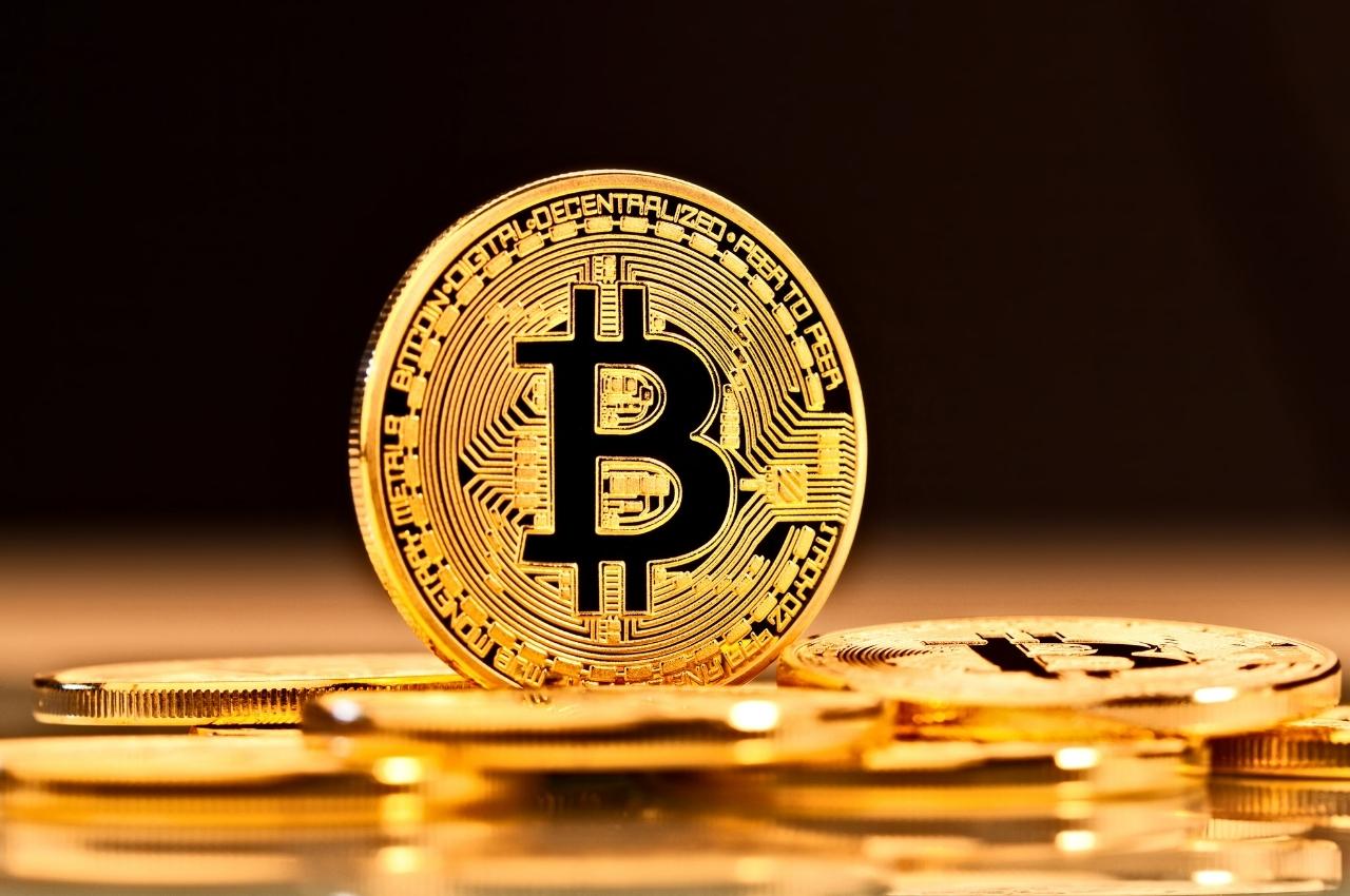 Bitcoin alcanza los 50 mil dólares