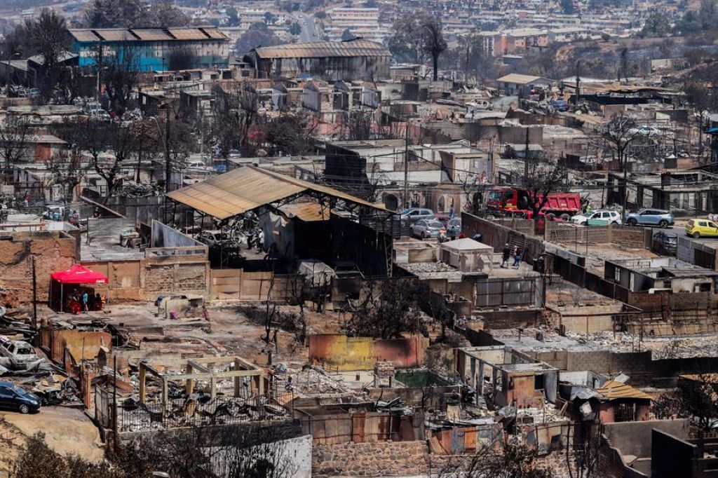 fallecidos en incendio de Valparaíso suben a 131 - noticiacn
